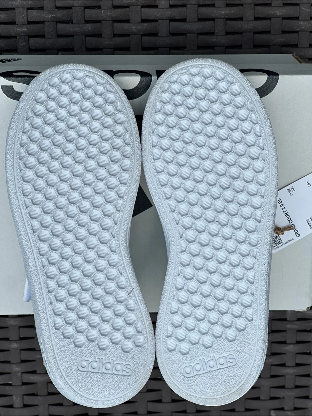 NEW Adidas Unisex Little Kids Grand Court 2.0 Low Casual Sneaker Youth 12K (12C)